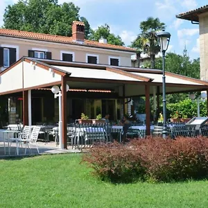 https://apartments-evelina-lola.primorje-gorskikotar.com